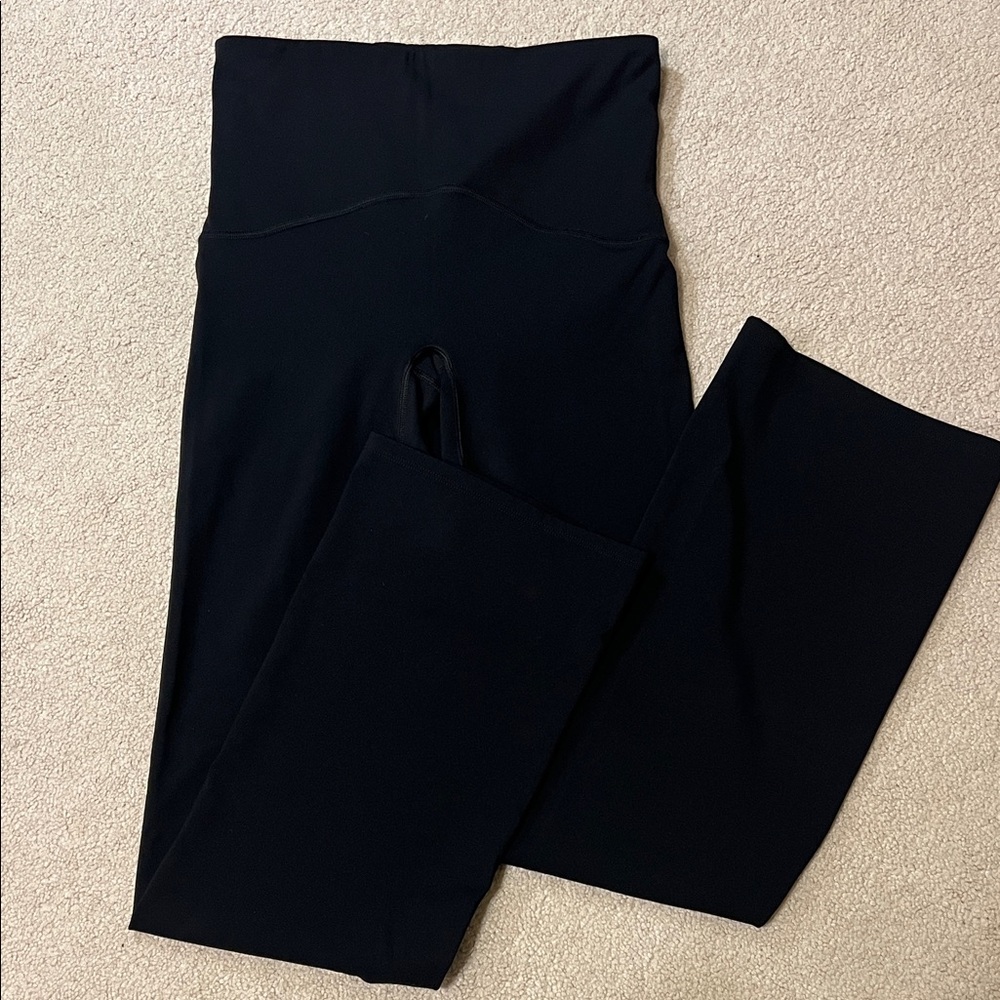 Spanx Booty Boost Flare Pants Medium